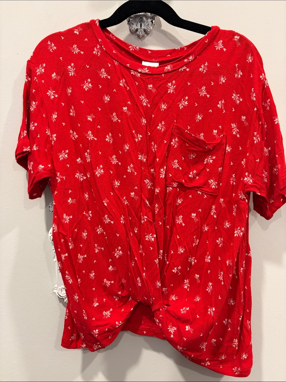 Nordstrom Red Floral Twist-Front Short Sleeve Tee